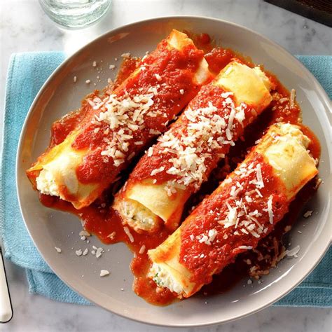 How many protein are in manicotti, sauce - calories, carbs, nutrition