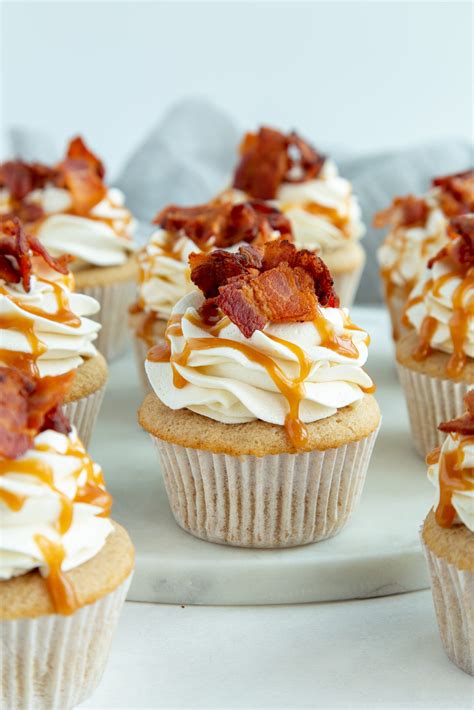 How many protein are in maple bacon cupcakes - calories, carbs, nutrition