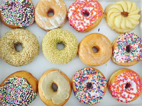 How many protein are in maple frosted donut - calories, carbs, nutrition