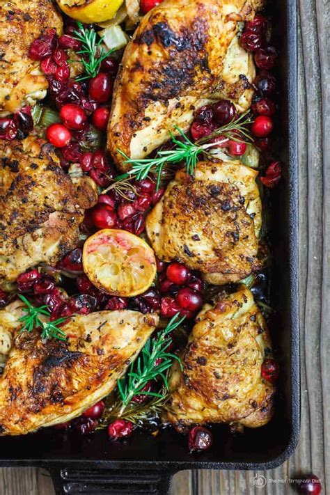 How many protein are in marinated chicken, cranberry & nut salad - calories, carbs, nutrition