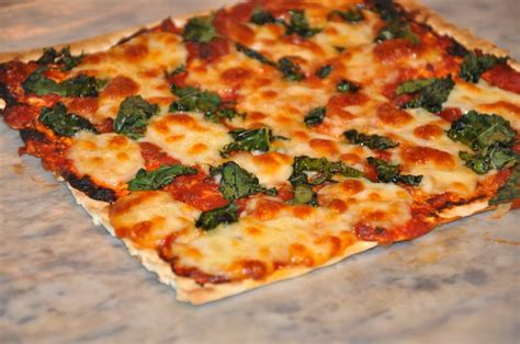 How many protein are in matzo pizza - calories, carbs, nutrition