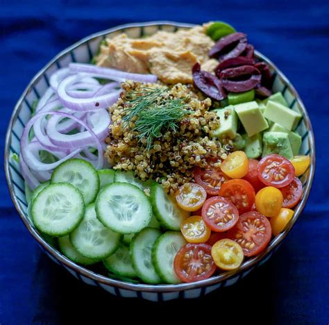 How many protein are in mediterranean bowl base (108180.0) - calories, carbs, nutrition