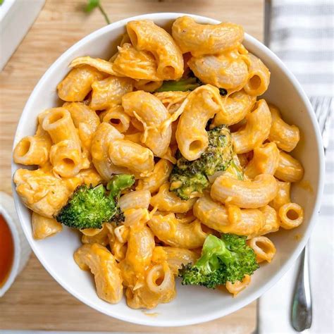 How many protein are in mediterranean chicken mac n cheese - calories, carbs, nutrition