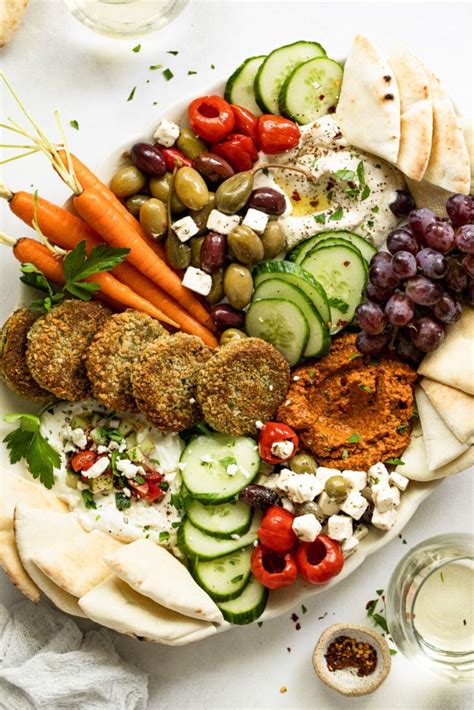 How many protein are in mediterranean platter - calories, carbs, nutrition