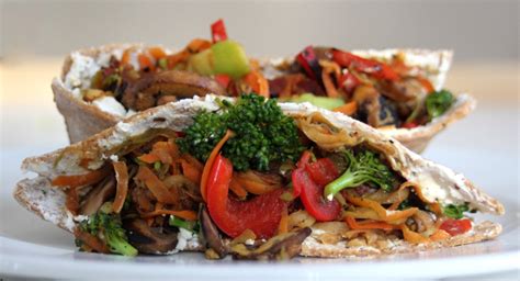 How many protein are in mediterranean portobello white pita - calories, carbs, nutrition
