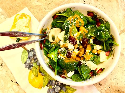 How many protein are in mediterranean spinach salad - calories, carbs, nutrition