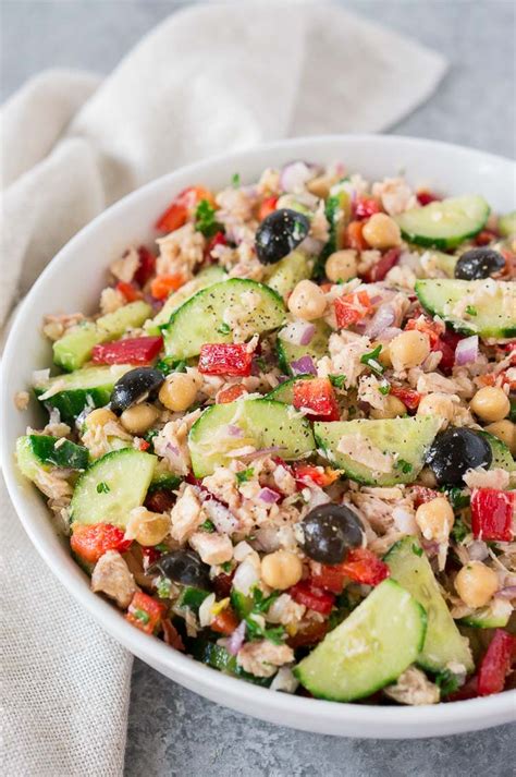 How many protein are in mediterranean tuna salad - calories, carbs, nutrition