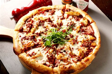 How many protein are in mexican beef pizza, personal size - calories, carbs, nutrition