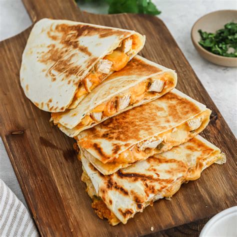 How many protein are in mexican quesadilla - calories, carbs, nutrition