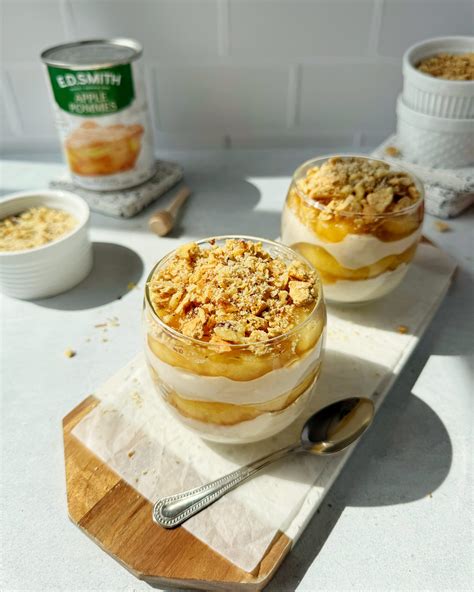 How many protein are in mini apple pie yogurt parfait - calories, carbs, nutrition