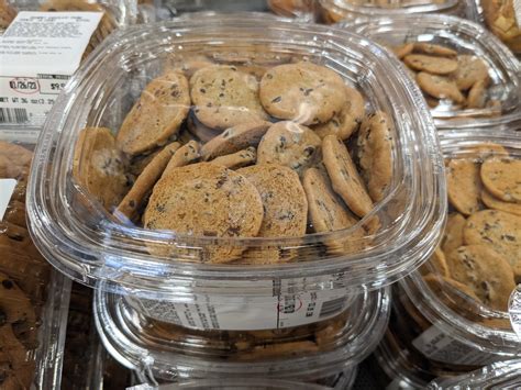 How many protein are in mini choc chip cookies - calories, carbs, nutrition