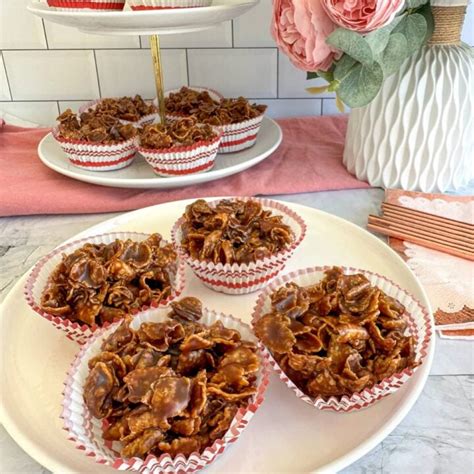 How many protein are in mini chocolate cornflake clusters - calories, carbs, nutrition
