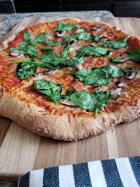 How many protein are in mixed pepper pizza wheat crust - calories, carbs, nutrition