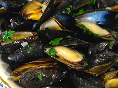 How many protein are in moules mariniere - calories, carbs, nutrition