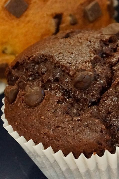 How many protein are in muffin mix chocolate chunk sour cream #16 scoop - calories, carbs, nutrition