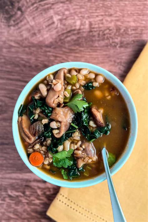 How many protein are in mushroom barley soup - calories, carbs, nutrition