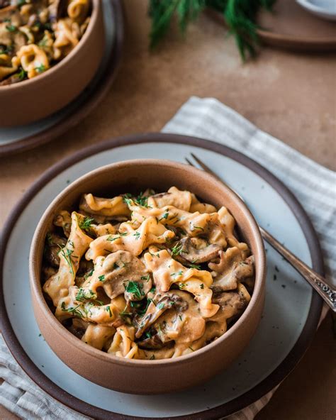 How many protein are in mushroom stroganoff - calories, carbs, nutrition