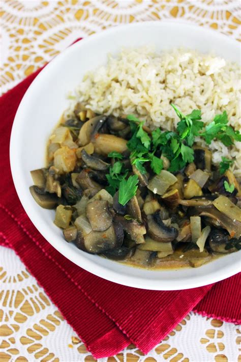 How many protein are in mushroom stroganoff served with boiled rice and peas - calories, carbs, nutrition