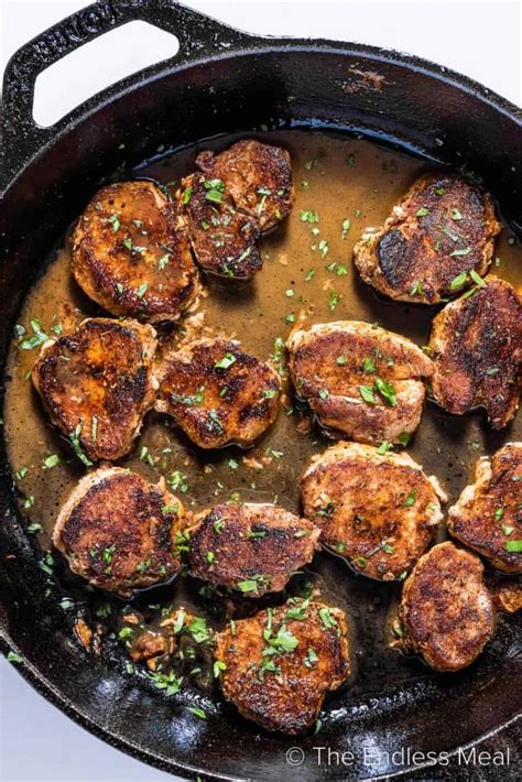 How many protein are in mustard seed crusted pork tenderloin medallions - calories, carbs, nutrition