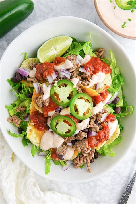 How many protein are in nachos salad - calories, carbs, nutrition