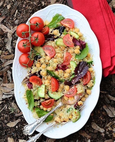 How many protein are in natural salad vegetarian costing - calories, carbs, nutrition