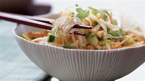 How many protein are in noodle cellophane cooked basic method 3 oz - calories, carbs, nutrition