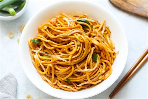 How many protein are in noodle chow mein - calories, carbs, nutrition