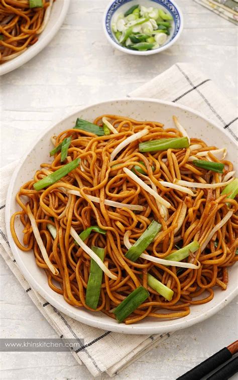 How many protein are in noodles, chinese, chow mein - calories, carbs, nutrition