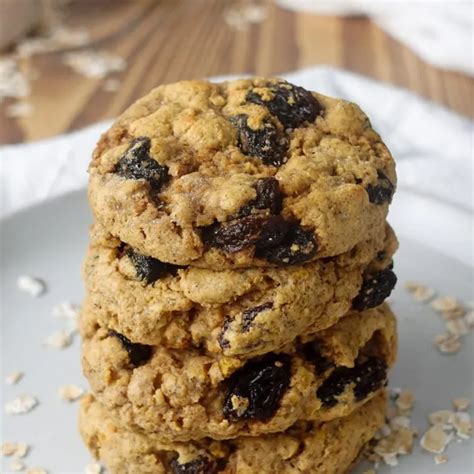 How many protein are in oatmeal raisin cookie 3-pack - calories, carbs, nutrition