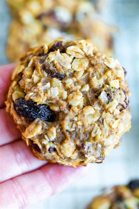 How many protein are in oatmeal raisin cookies - calories, carbs, nutrition