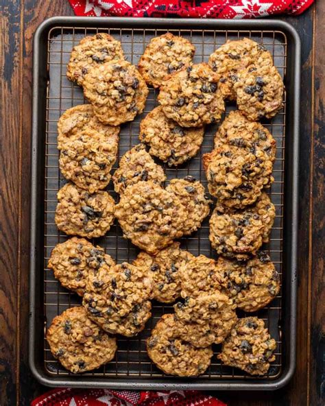 How many protein are in oatmeal raisin pecan cookie - calories, carbs, nutrition