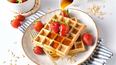 How many protein are in old glory sugar waffle with berries - calories, carbs, nutrition