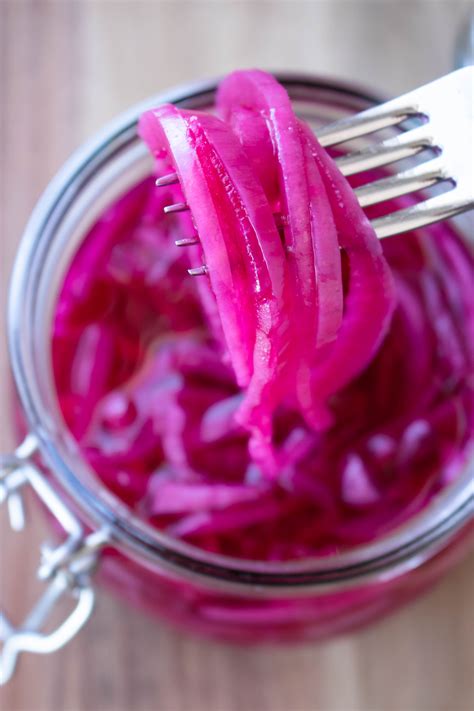 How many protein are in onion red pickled 1 tbsp - calories, carbs, nutrition