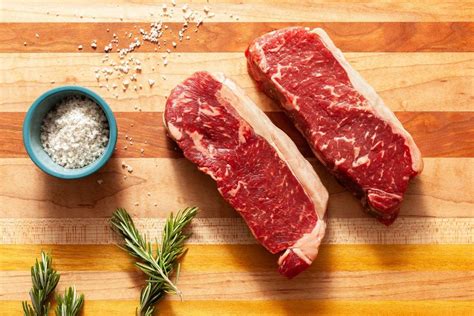 How many protein are in organic grass fed strip steak - calories, carbs, nutrition