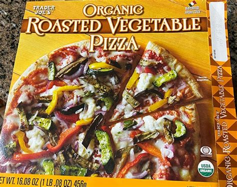 How many protein are in organic roasted vegetable pizza - calories, carbs, nutrition