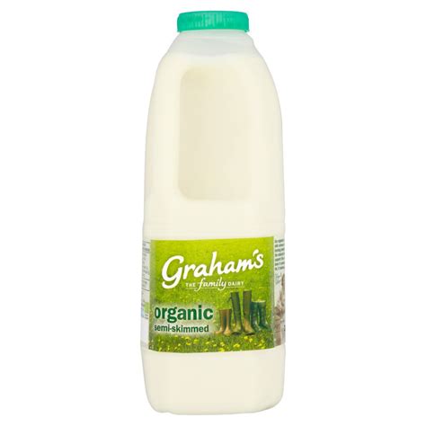 How many protein are in organic semi skimmed milk - calories, carbs, nutrition