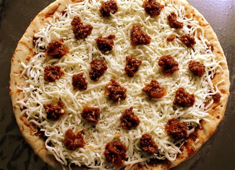 How many protein are in oriental bbq beef pizza - calories, carbs, nutrition