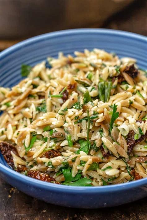 How many protein are in orzo, sundried tomatoes & walnut salad - calories, carbs, nutrition