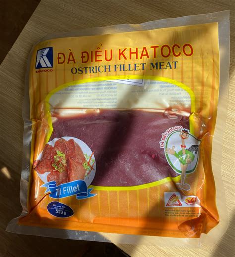 How many protein are in ostrich, ground, raw - calories, carbs, nutrition