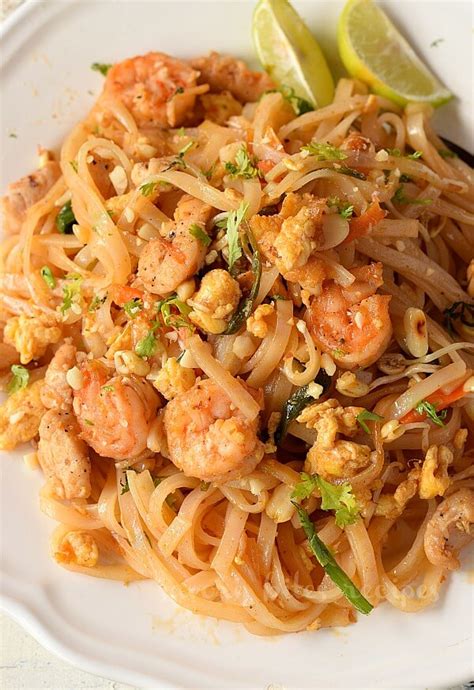 How many protein are in pad thai with shrimp - calories, carbs, nutrition