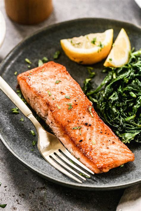 How many protein are in pan seared salmon with roasted leeks - calories, carbs, nutrition
