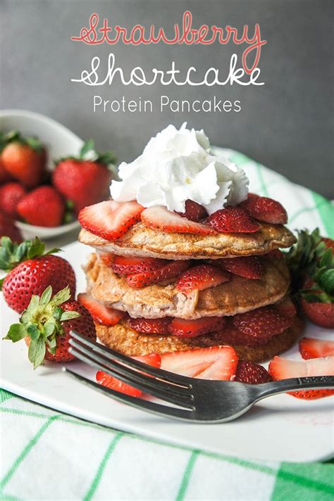 How many protein are in pancakes with strawberries (616.4) - calories, carbs, nutrition