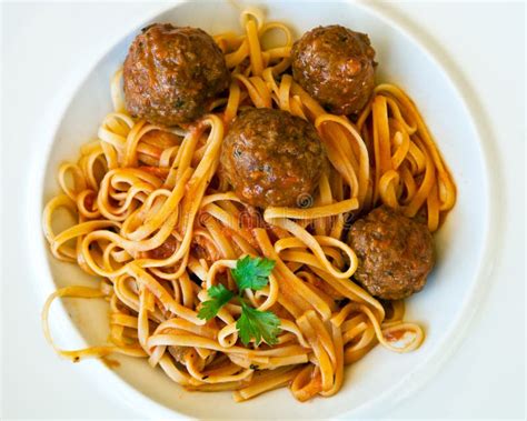 How many protein are in pandinis pasta linguine with meatballs - calories, carbs, nutrition