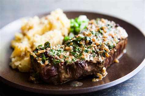 How many protein are in pandinis sand labretti peppercorn steak - calories, carbs, nutrition
