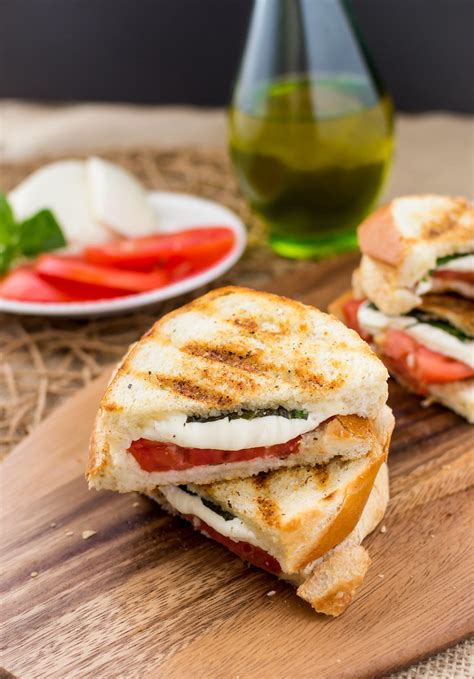 How many protein are in panini margherita - calories, carbs, nutrition