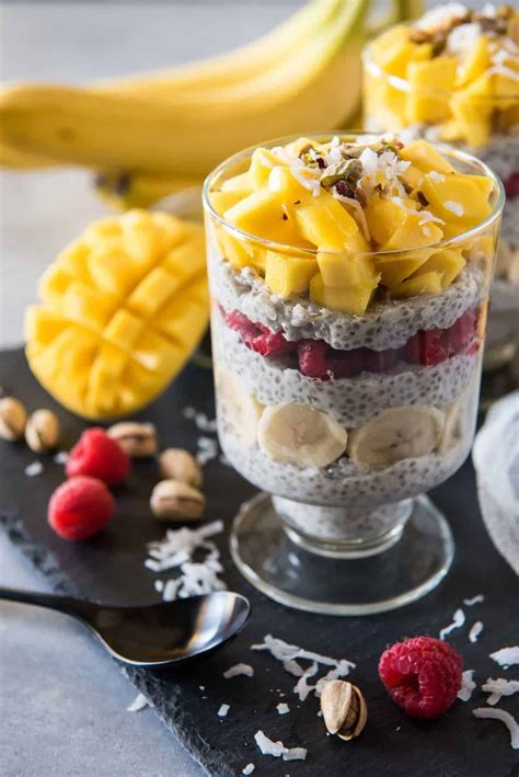 How many protein are in parfait 9 oz coconut chia pudding & strawberry - calories, carbs, nutrition