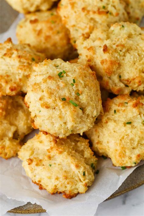 How many protein are in parmesan biscuit pops - calories, carbs, nutrition