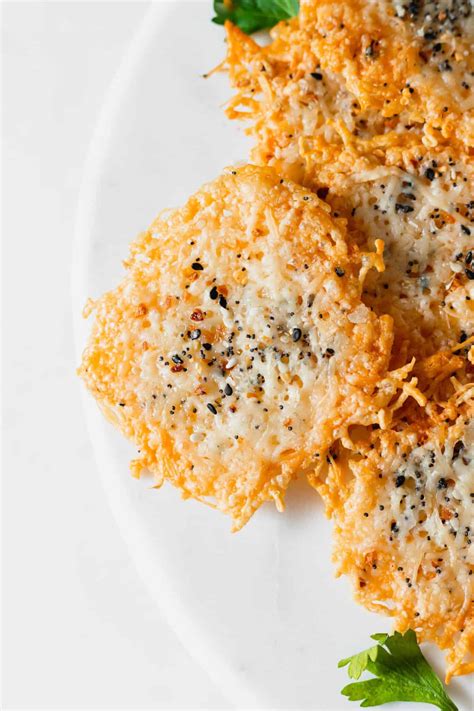 How many protein are in parmesan crisps - calories, carbs, nutrition