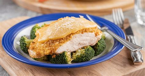 How many protein are in parmesan crusted chicken - calories, carbs, nutrition