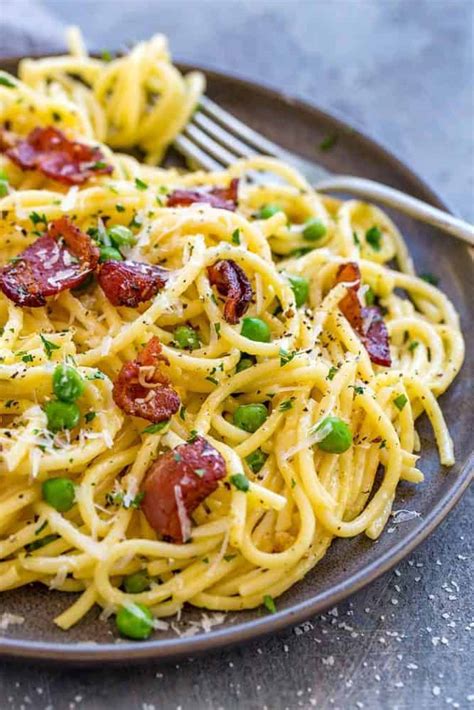 How many protein are in pasta carbonara - calories, carbs, nutrition